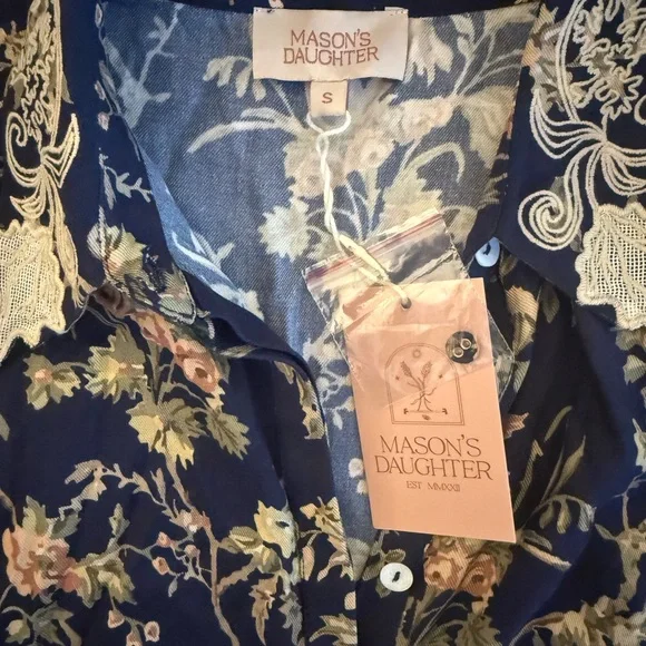 MASON'S DAUGHTER Samantha Shirtdress, Heirloom Bouquet Viscose Twill. Small NWT - Picture 2 of 5